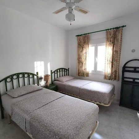 Schoenes Ruhiges Rooftop Mit Grosser Dachterrasse