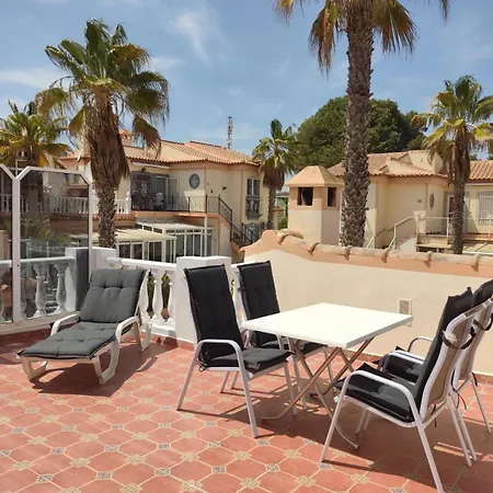 公寓 Schoenes Ruhiges Rooftop Mit Grosser Dachterrasse 托雷维耶哈