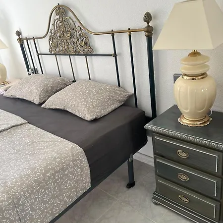 Schoenes Ruhiges Rooftop Mit Grosser Dachterrasse * 托雷维耶哈