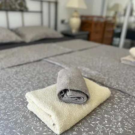 Schoenes Ruhiges Rooftop Mit Grosser Dachterrasse 公寓 *