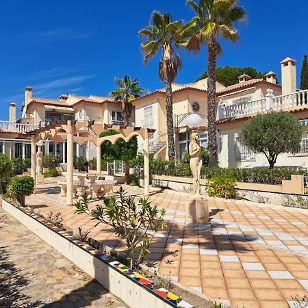 Schoenes Ruhiges Rooftop Mit Grosser Dachterrasse