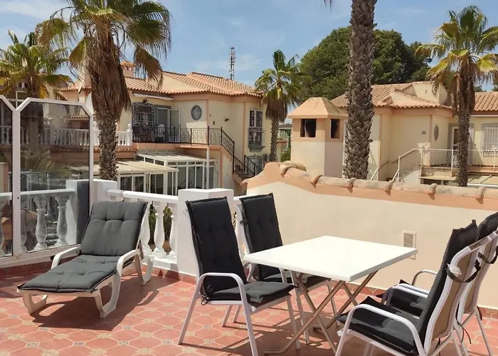 Lägenhet Schoenes Ruhiges Rooftop Mit Grosser Dachterrasse Torrevieja