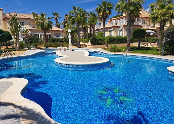 Schoenes Ruhiges Rooftop Mit Grosser Dachterrasse Torrevieja