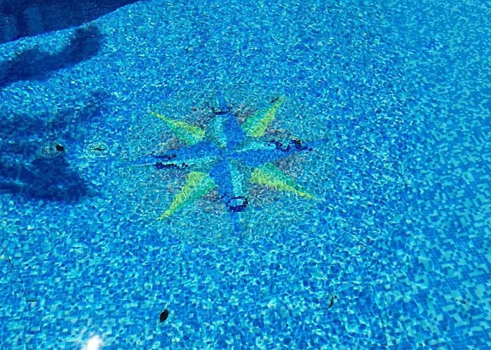 Schoenes Ruhiges Rooftop Mit Grosser Dachterrasse Torrevieja