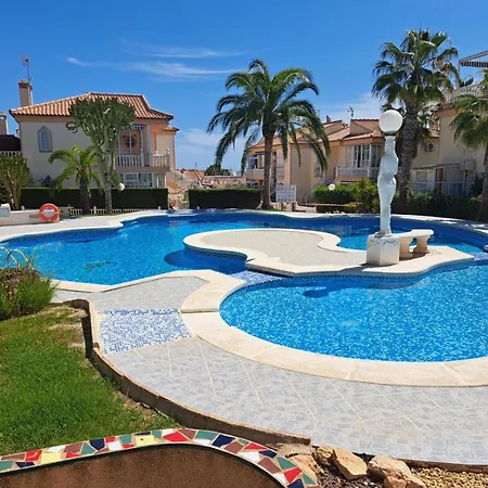 Schoenes Ruhiges Rooftop Mit Grosser Dachterrasse * Торевьиа