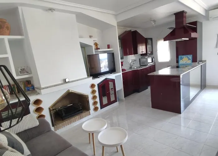 Schoenes Ruhiges Rooftop Mit Grosser Dachterrasse Torrevieja