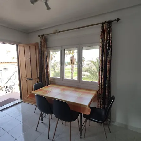 Διαμέρισμα Schoenes Ruhiges Rooftop Mit Grosser Dachterrasse Τορεβιέχα