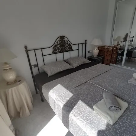 Διαμέρισμα Schoenes Ruhiges Rooftop Mit Grosser Dachterrasse *